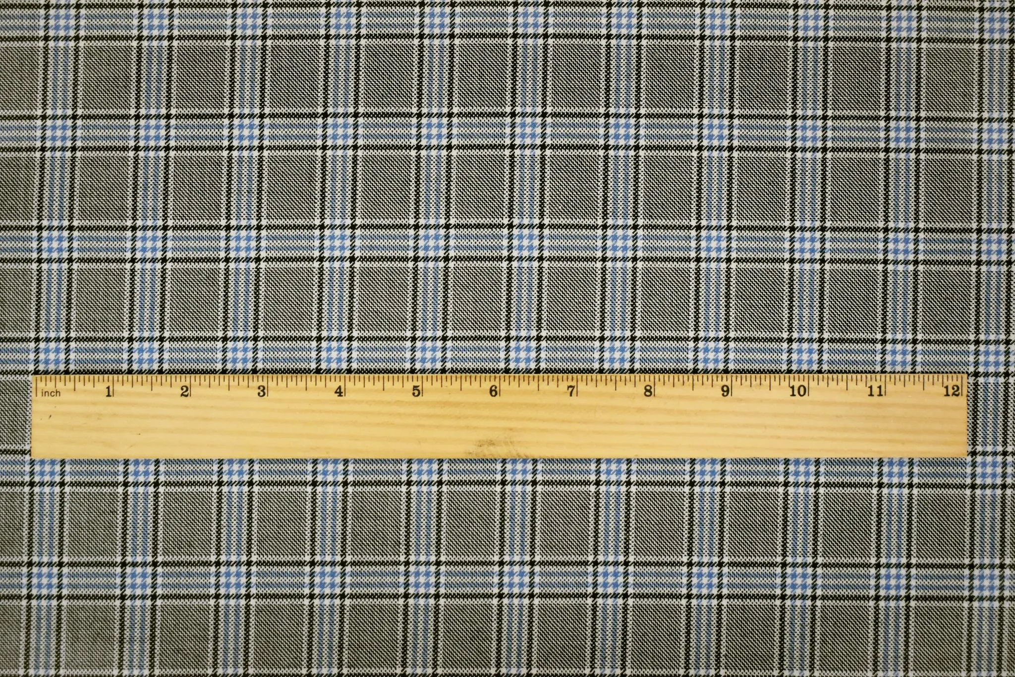 Black-White-Blue Poly Wool Plaid Twill Woven Suiting Fabric