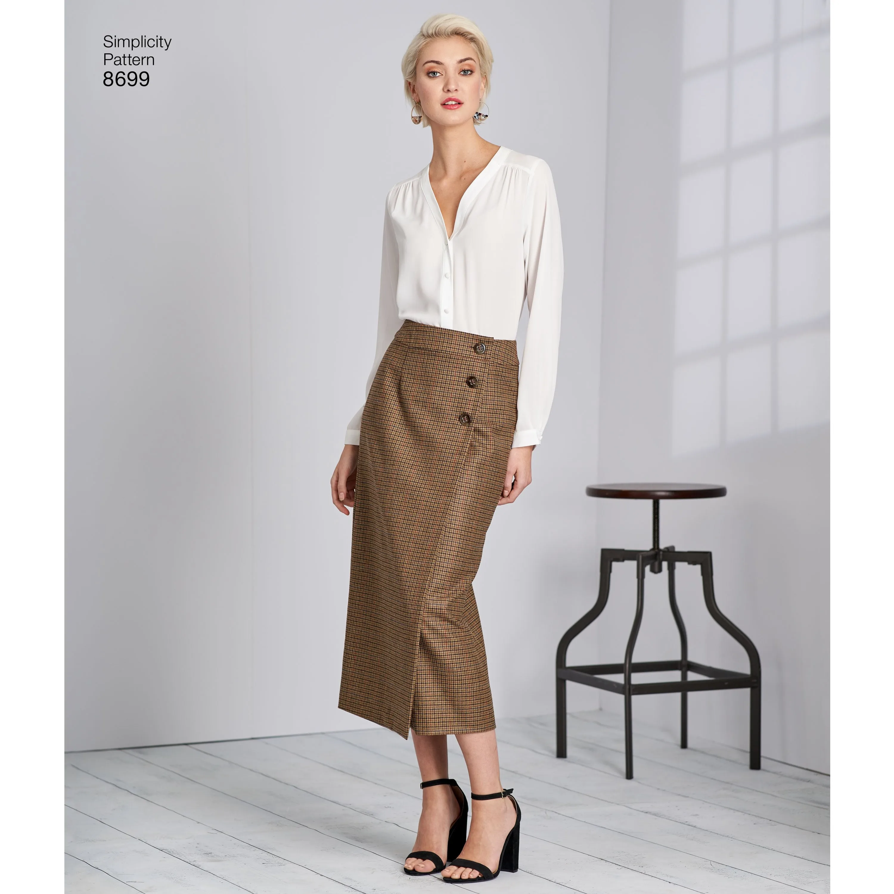 Simplicity Pattern 8699 Buttoned wrap front skirts